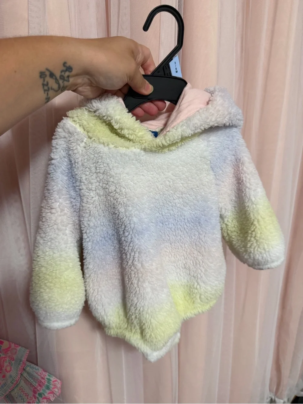 Old Navy Baby Infant Unicorn Fussy Costume Boysuit Sweatshirt Rainbow 6-12 M